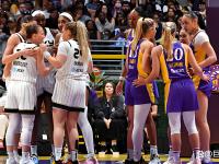 LOL直播-比赛中球员们的精彩表现引起了粉丝热议