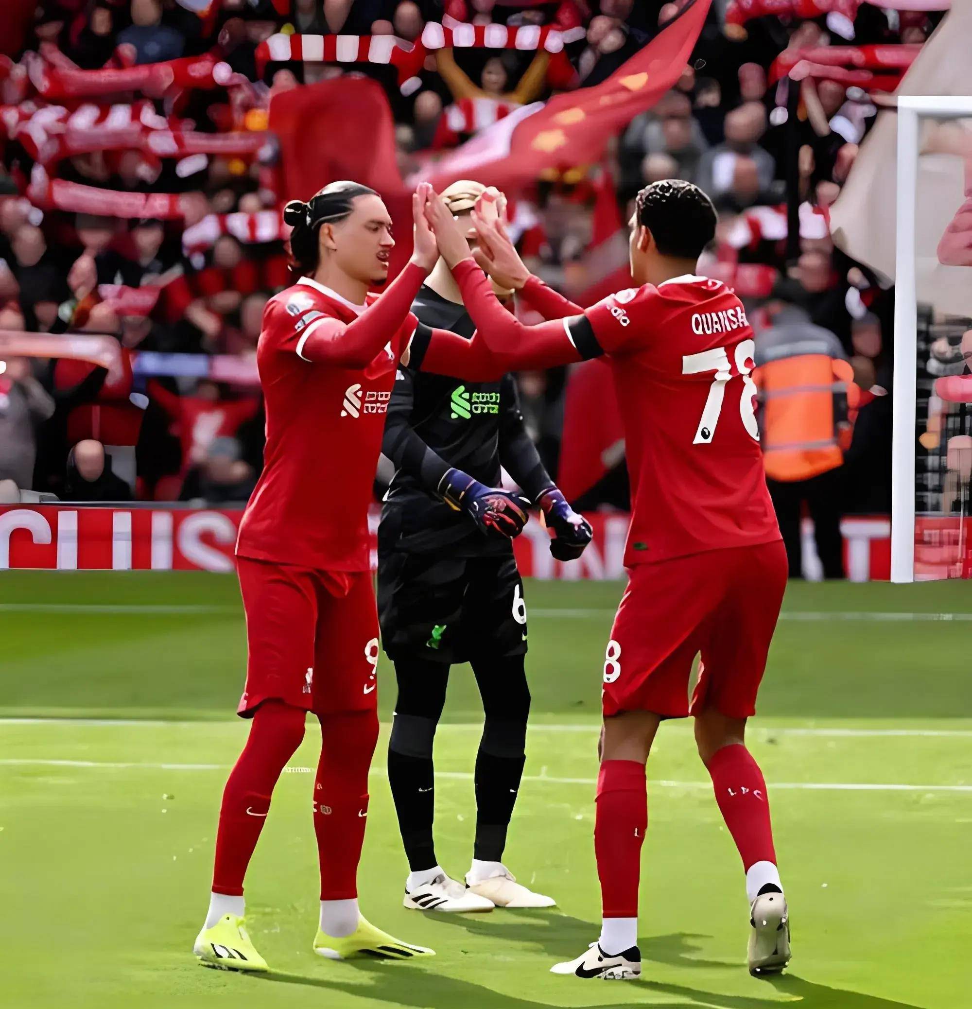 包含利物浦神奇逆转，赢得头名晋级的词条