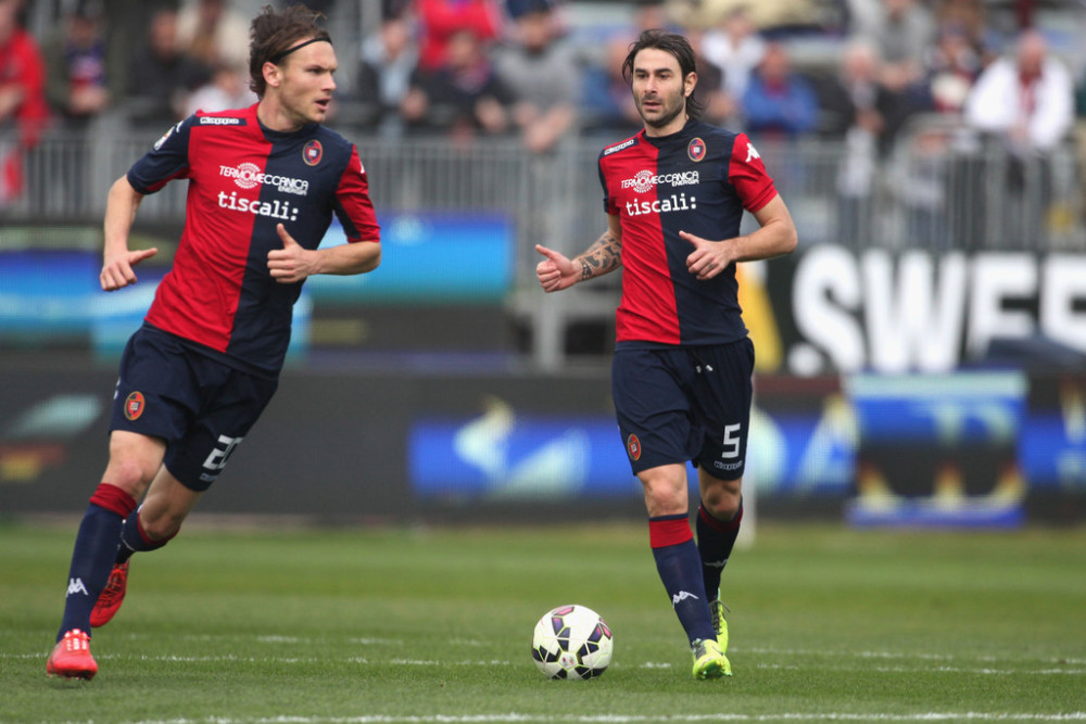 包含卡利亚里遭遇主场苦战，难得一分的词条