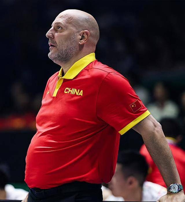 中优队全力以赴，锋线进攻，终结连败局面的简单介绍