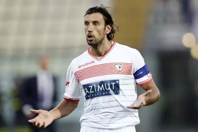 巴勒莫提前降级，无缘意甲继续征战