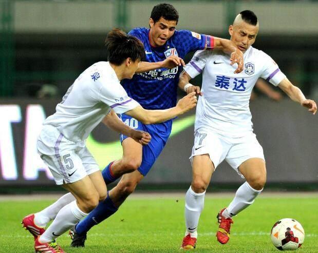 包含河南建业不容有失，决心击败天津泰达豪取三分的词条