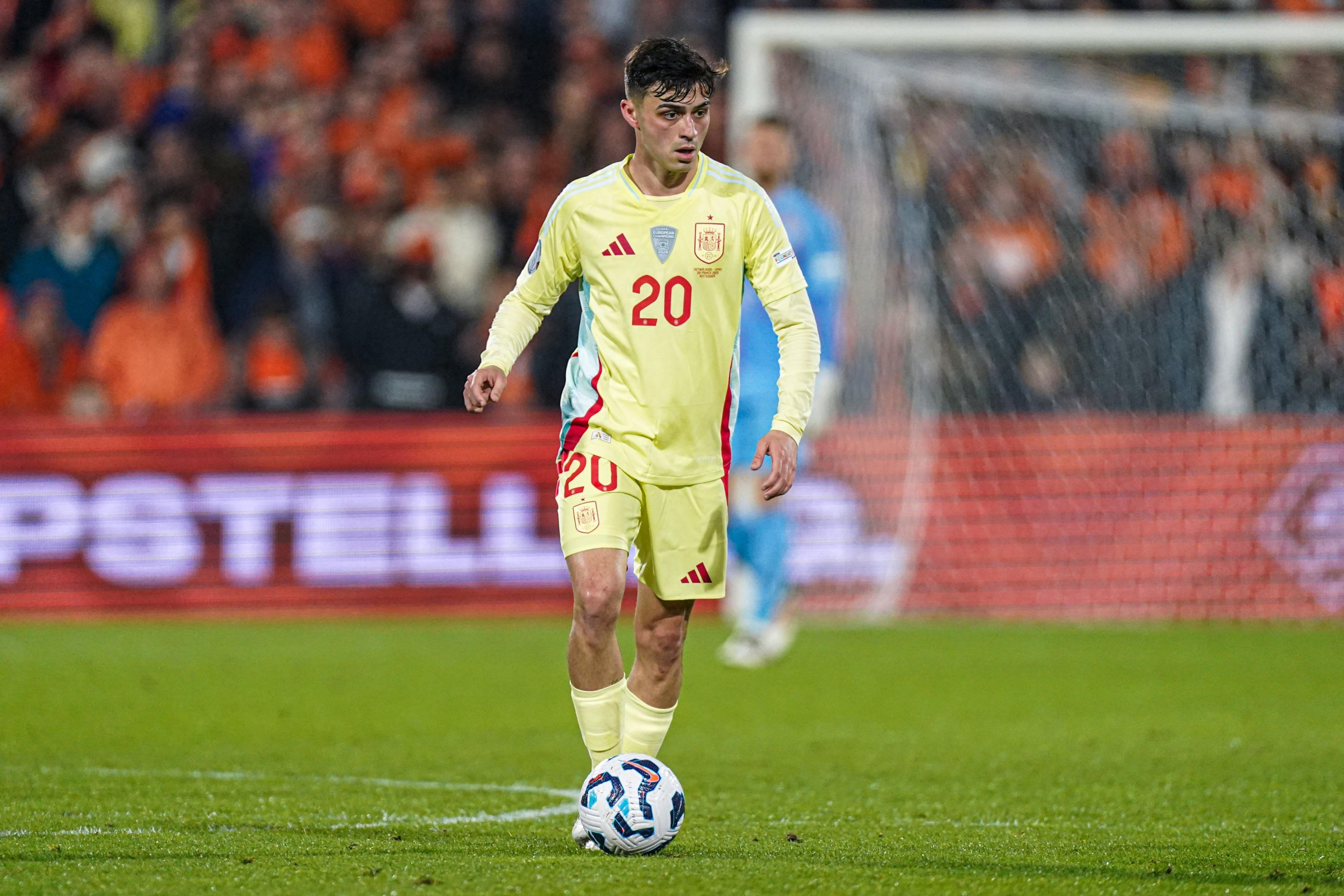 包含西班牙后防坚不可摧，全队零失误的词条