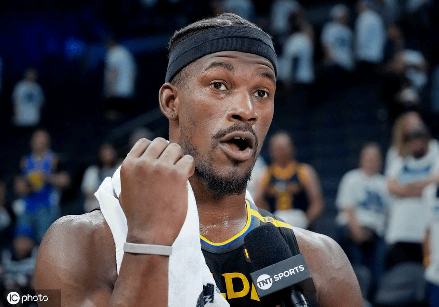 森林狼客场力克开拓者，取得胜利