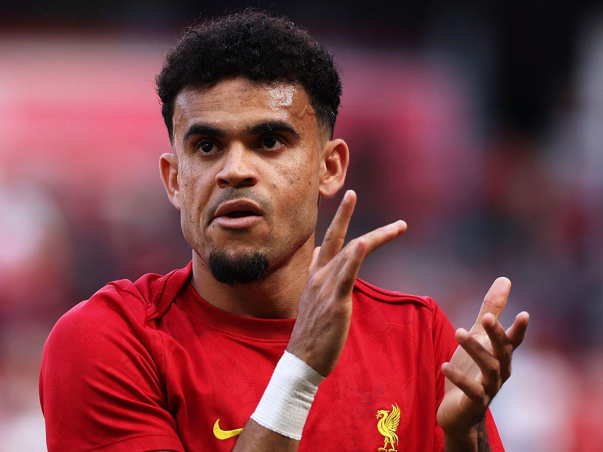 哥伦比亚足球巨星转会传闻，引发热议