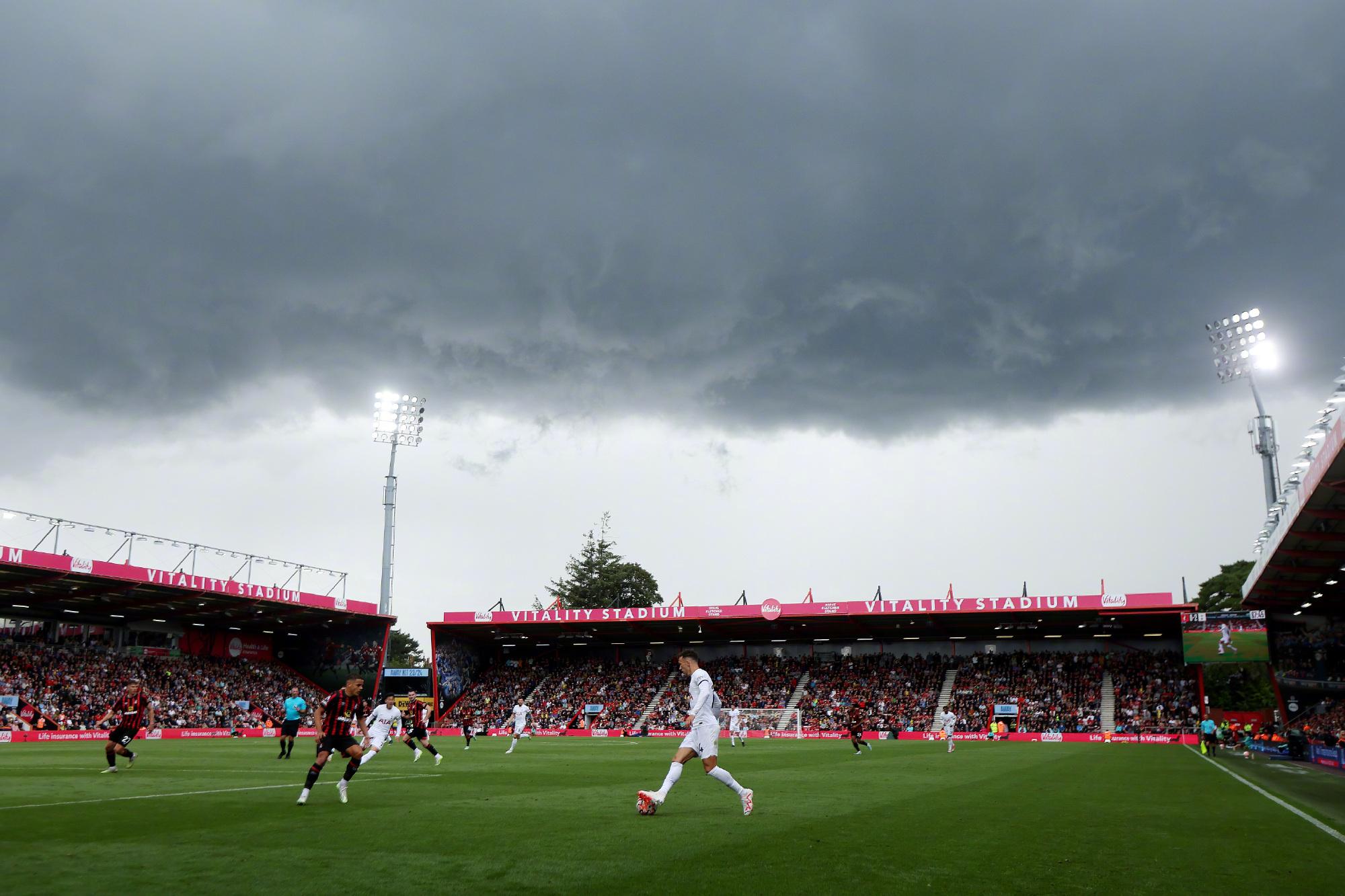 伯恩茅斯遭遇败绩,积分榜倒数的简单介绍 伯恩茅斯遭遇败绩,积分榜倒数的简单介绍