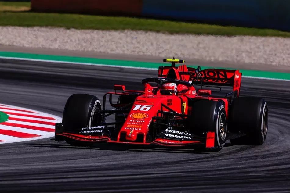 索伯车队翻盘阿斯顿马丁，勒克莱尔刷新纪录的简单介绍