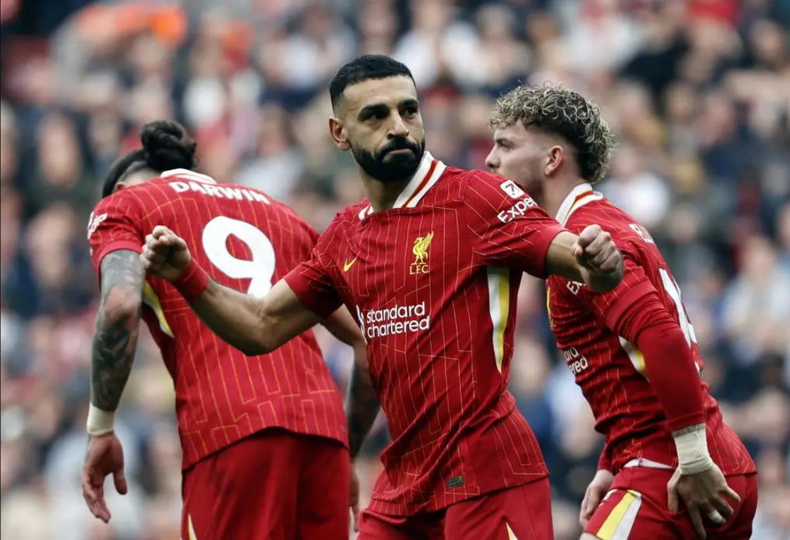 关于曼城完胜勒沃库森，伊布高光表现的信息