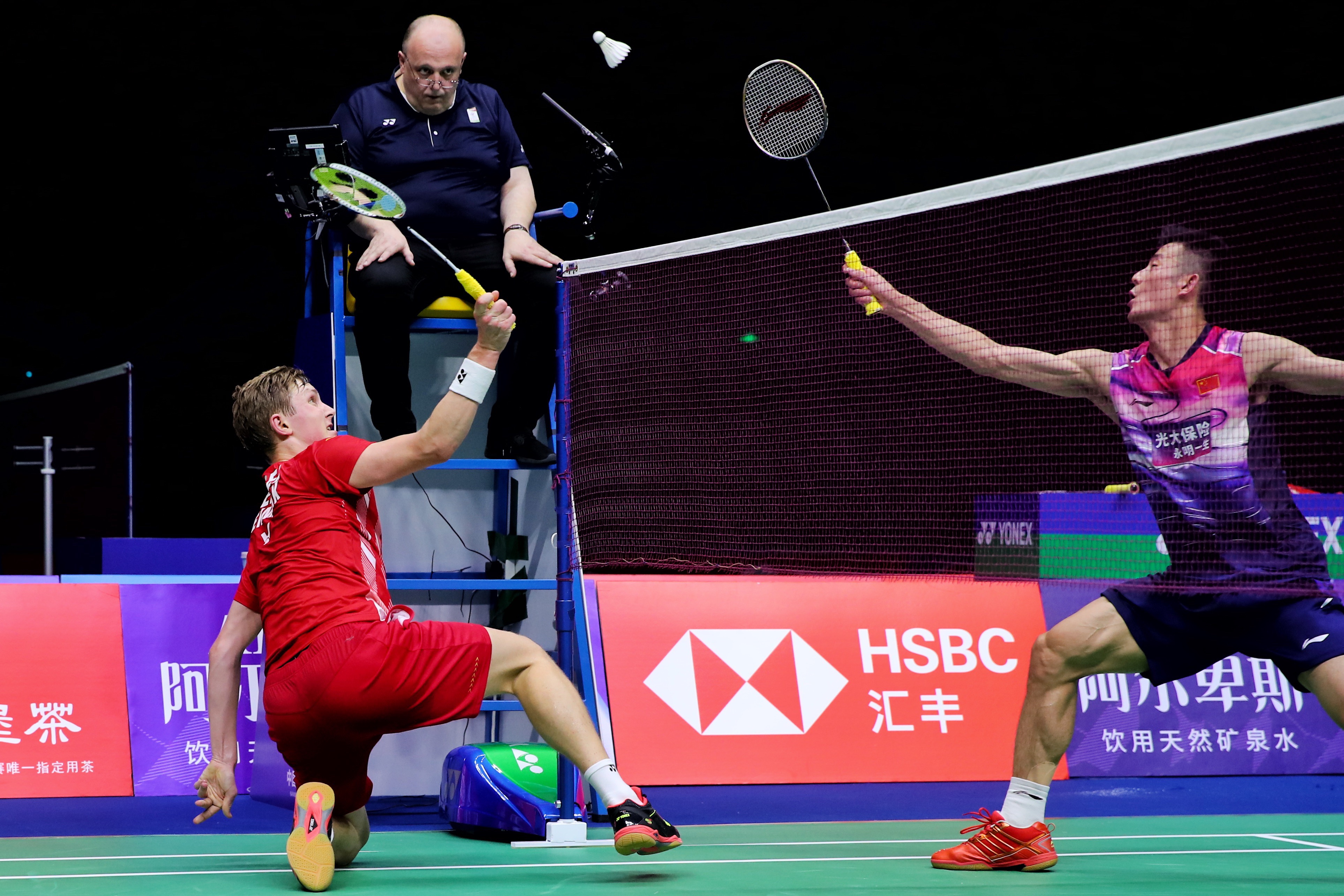 关于英格兰羽毛球队鏖战丹麦羽毛球队，谌龙打破历史纪录的信息