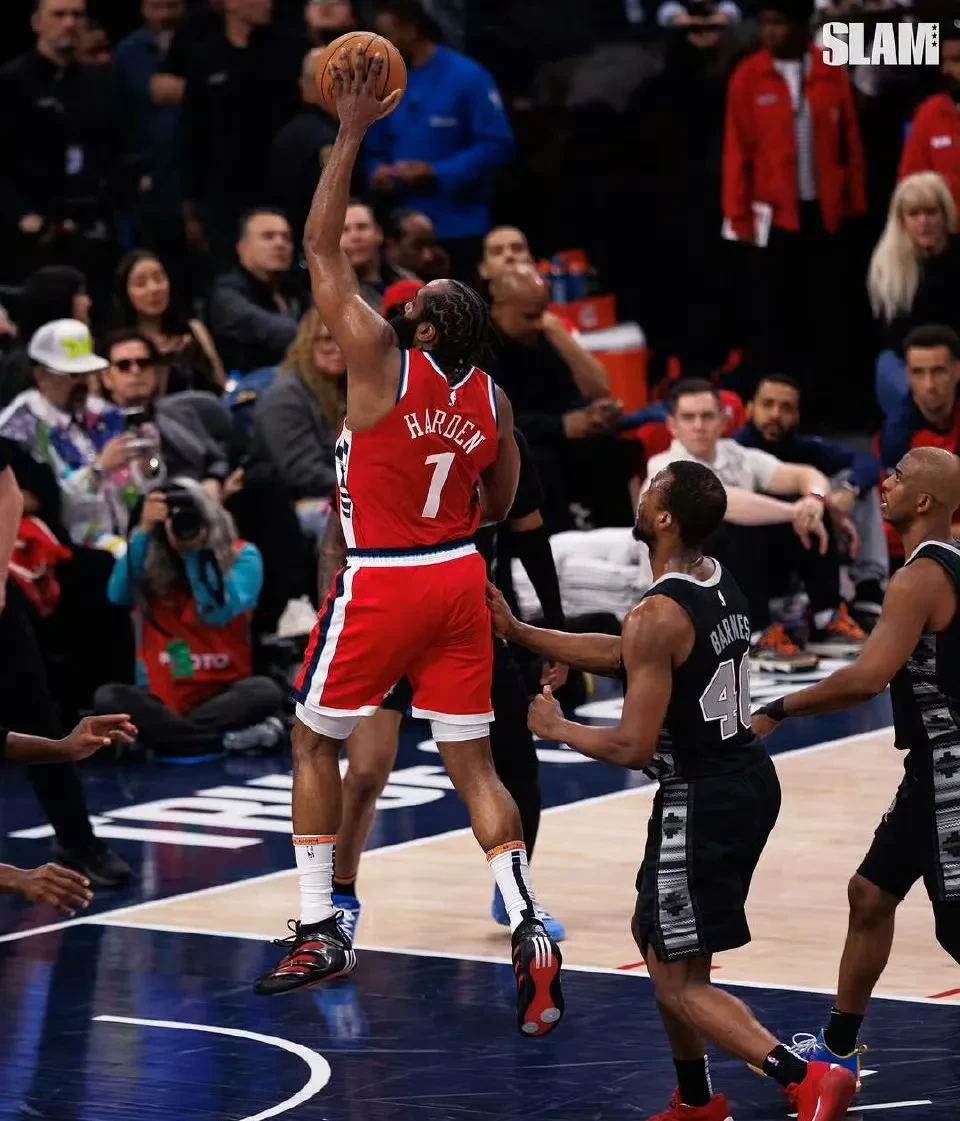 湖人横扫火箭，保罗刷新纪录