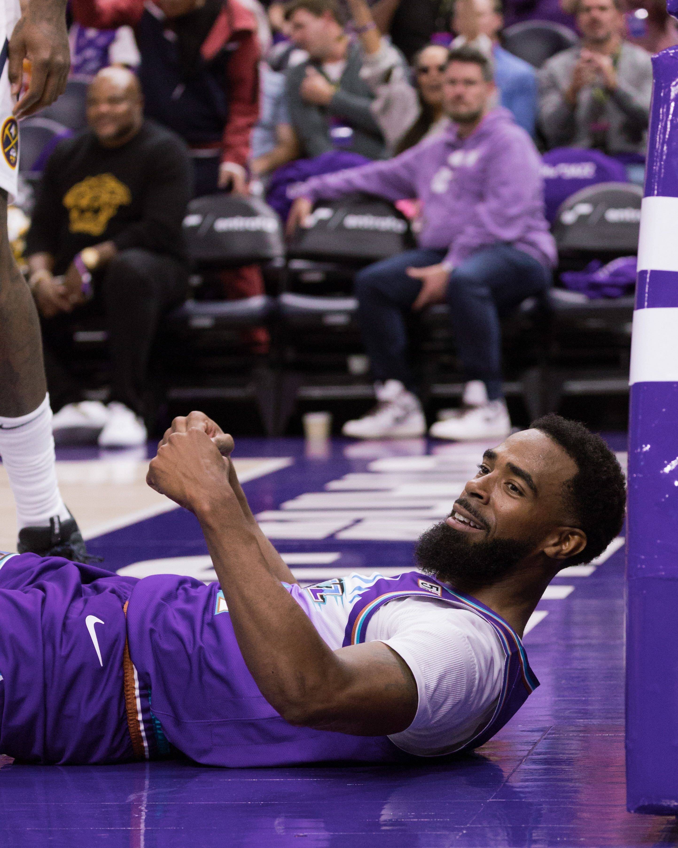 关于四川队碾压爵士,布伦森统治全场的信息 关于四川队碾压爵士,布伦森统治全场的信息